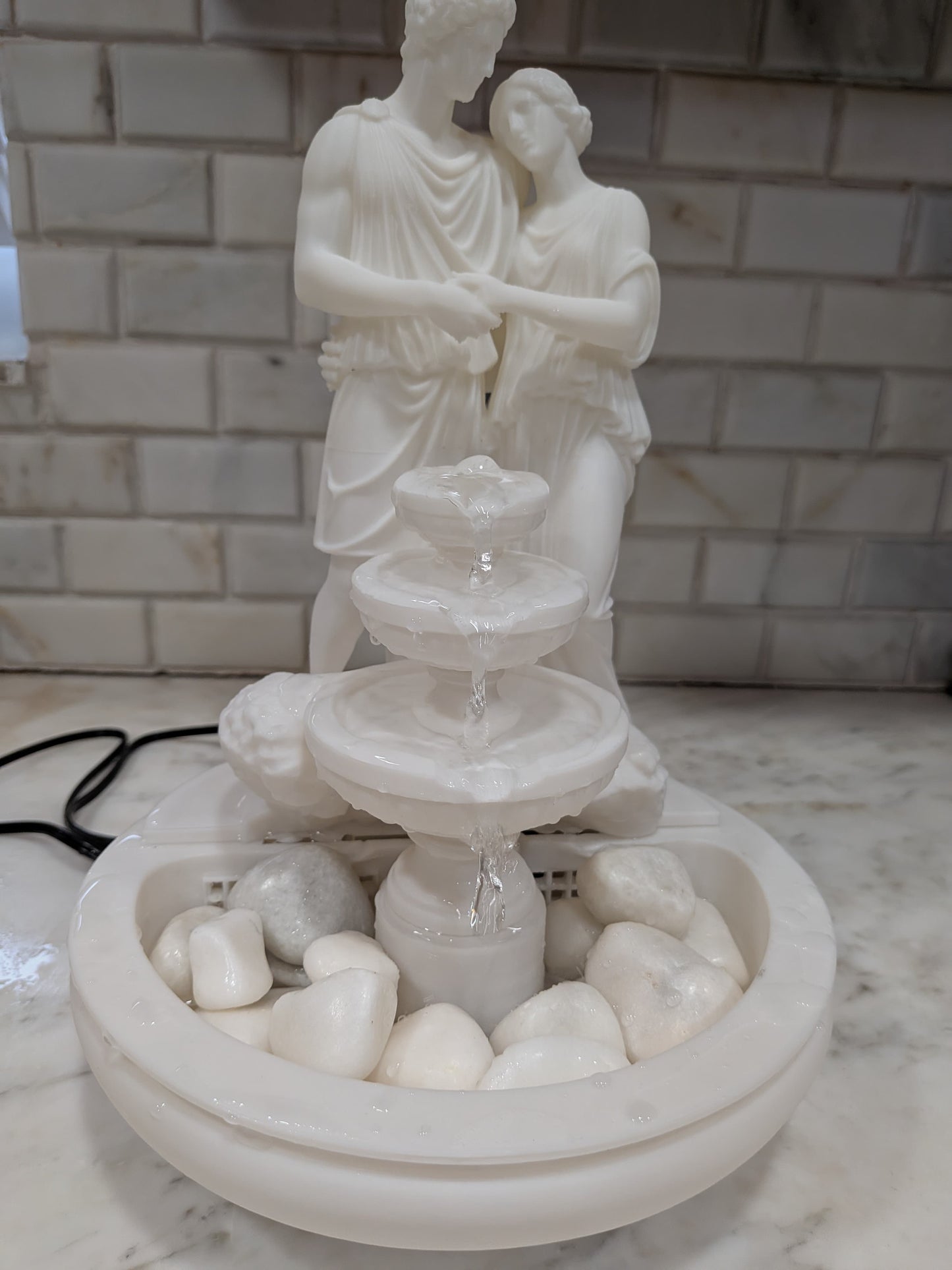 Romantic Lovers Water Fountain – 3D Printed Indoor Tabletop Fountain – Greek Statue Decor – Handmade Home Décor – Relaxing Water Feature
