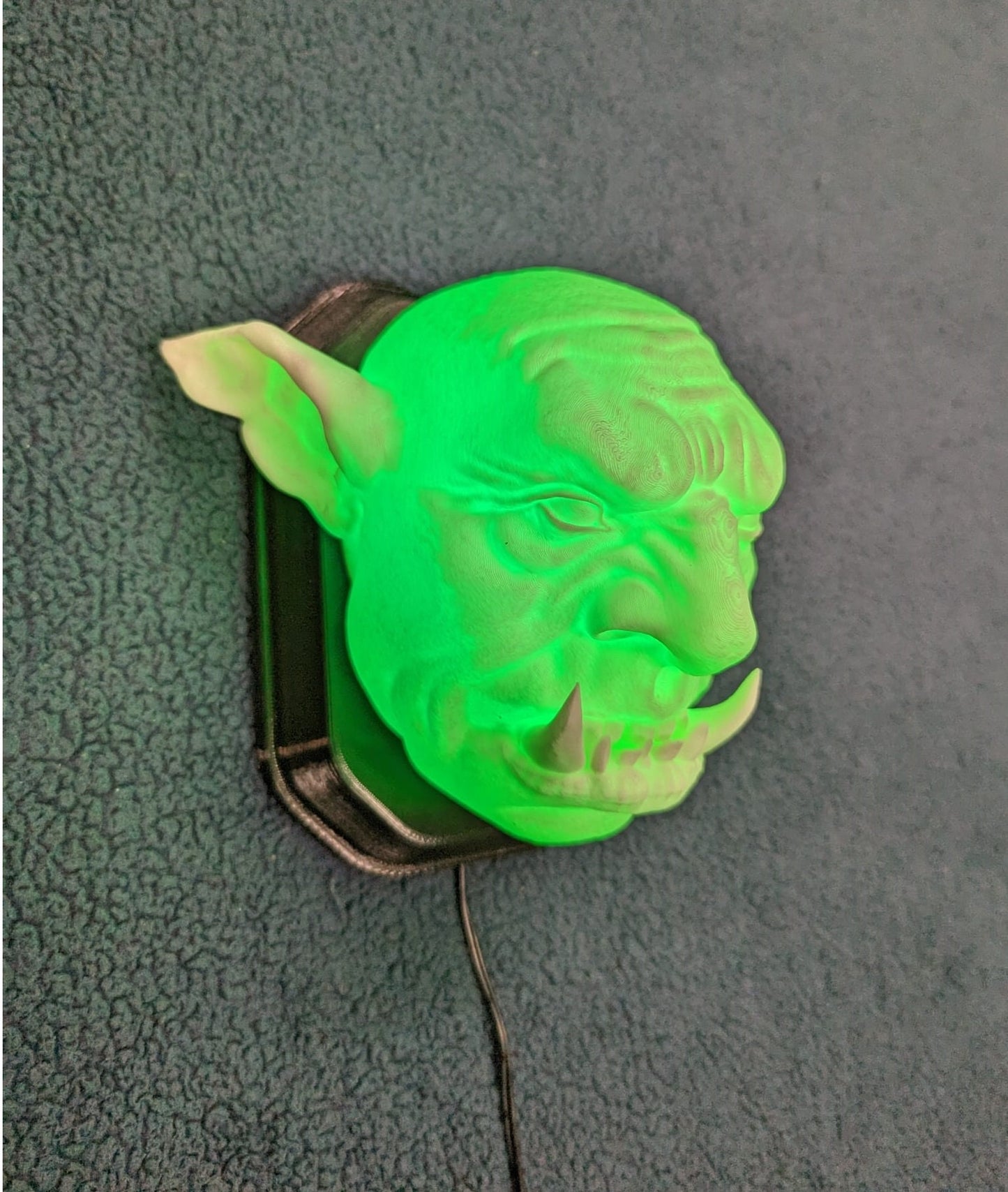 Cave Troll Head  wall trophy lamp to decorate your room: bedroom, playroom or office.