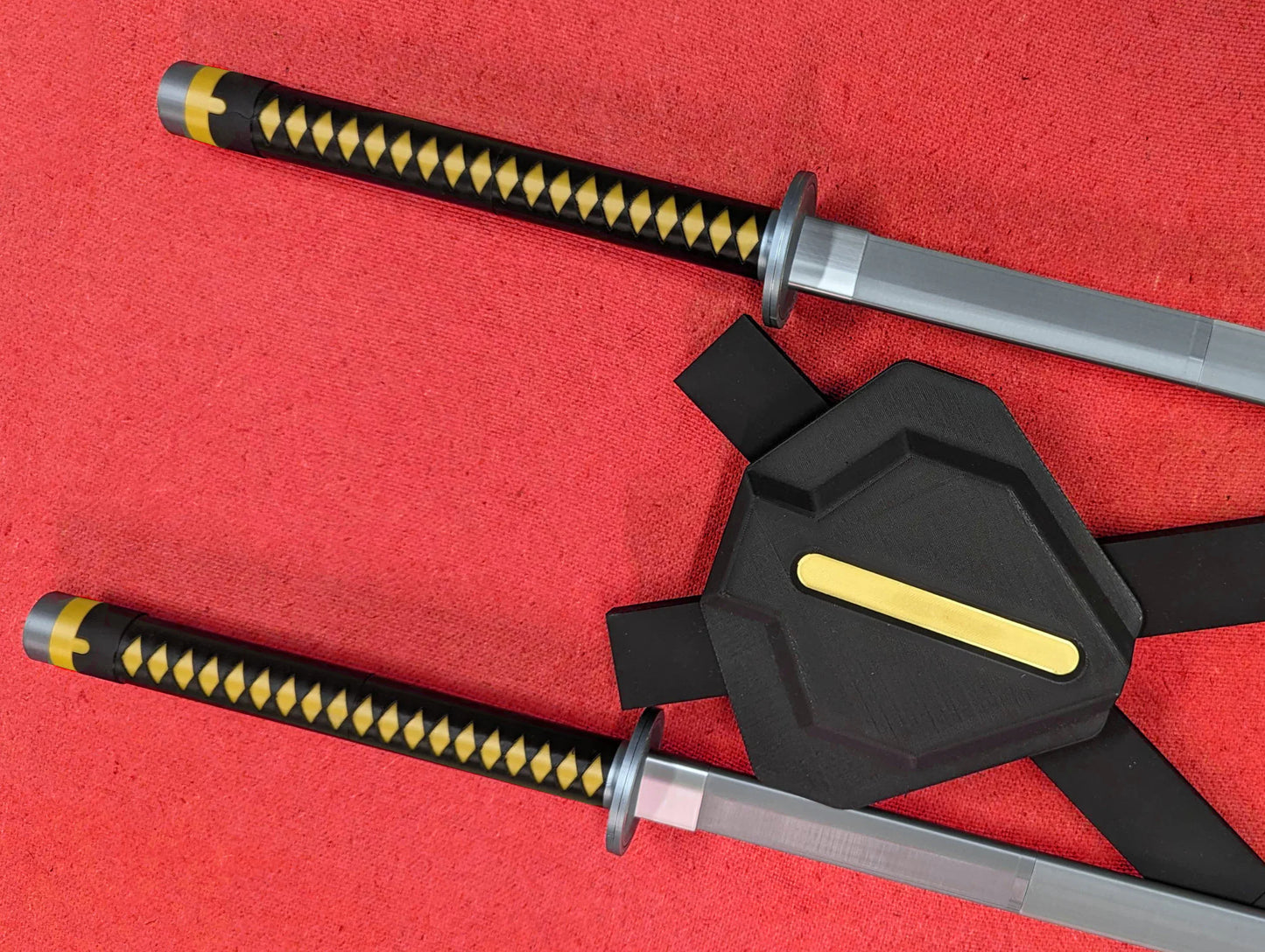 3D printed Deadpool vs Wolverine swords and backpack scabbards